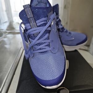 Under Armour Women's Blue Athletic Shoes